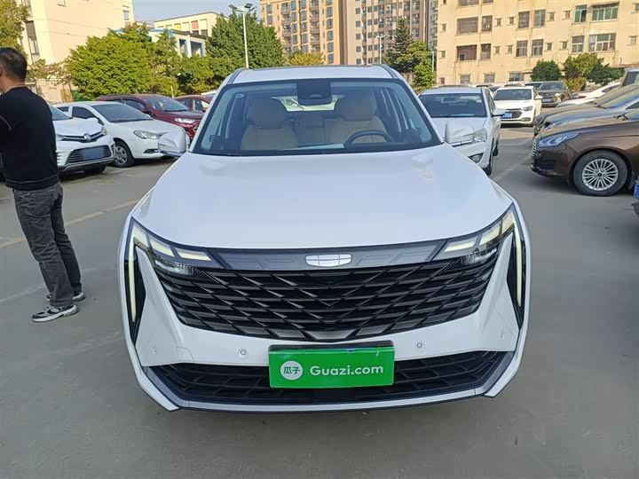 Фото 3 - Geely Atlas L