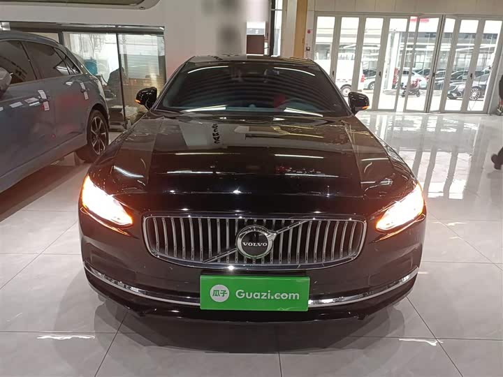 Фото 3 - Volvo S90