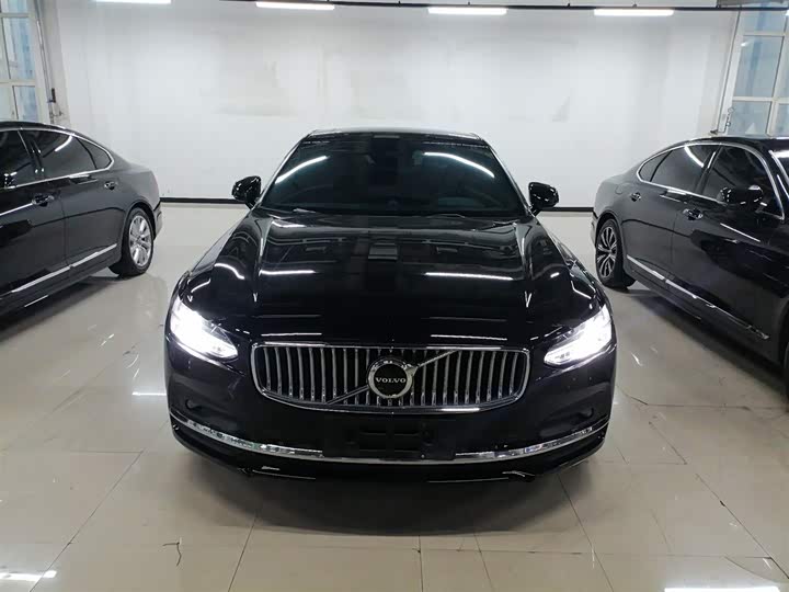 Фото 3 - Volvo S90