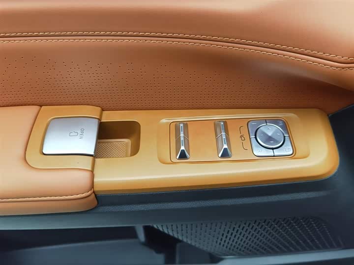 Фото 9 - Jetour Shanhai L7 Plus