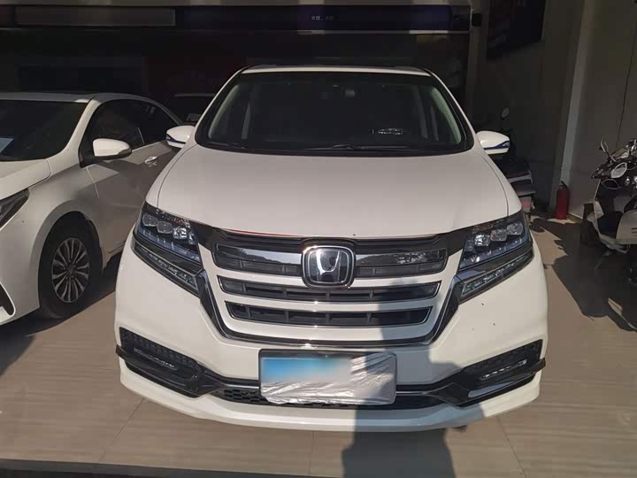 Фото 3 - Honda Elysion