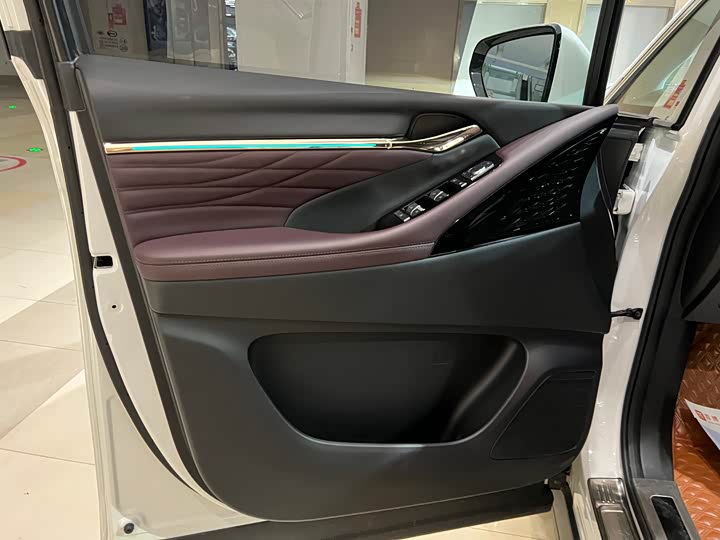 Фото 7 - GAC Trumpchi M8