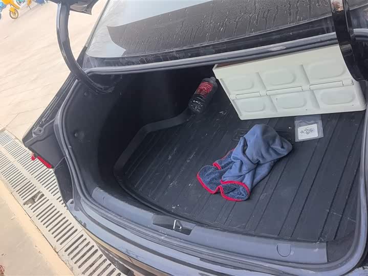 Фото 4 - Geely Preface