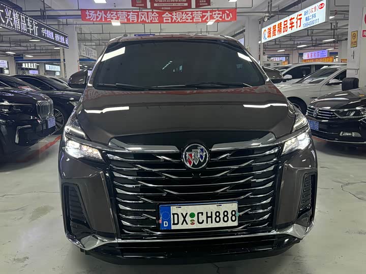 Фото 2 - Buick GL8 ES