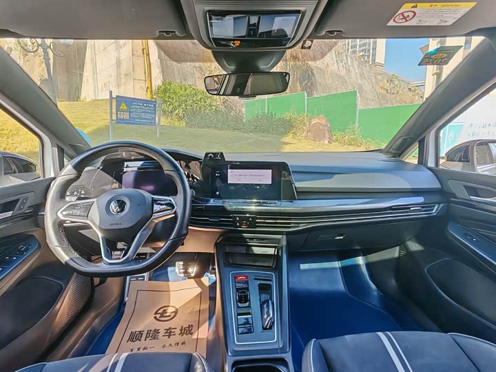 Фото 5 - Volkswagen Golf