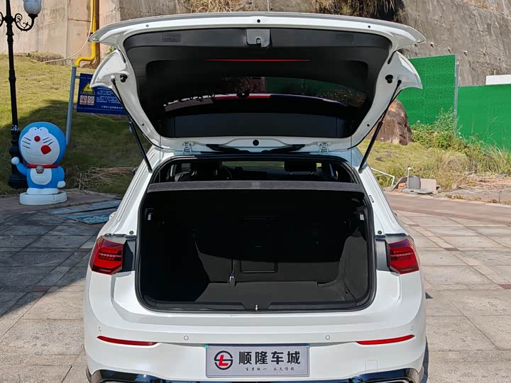 Фото 9 - Volkswagen Golf