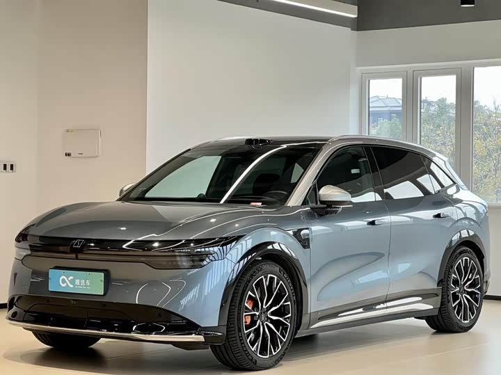 Фото 1 - Zeekr 7X