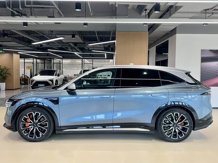 Фото 2 - Zeekr 7X