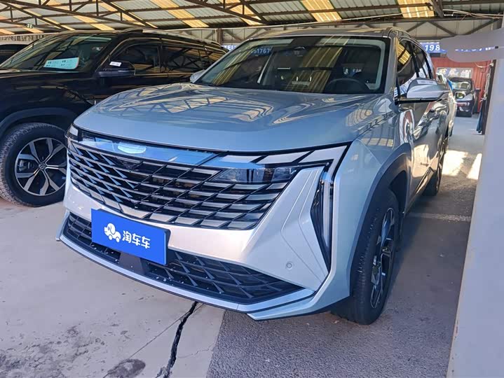 Фото 1 - Geely Atlas L