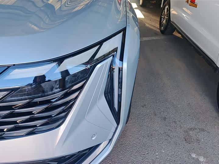 Фото 5 - Geely Atlas L