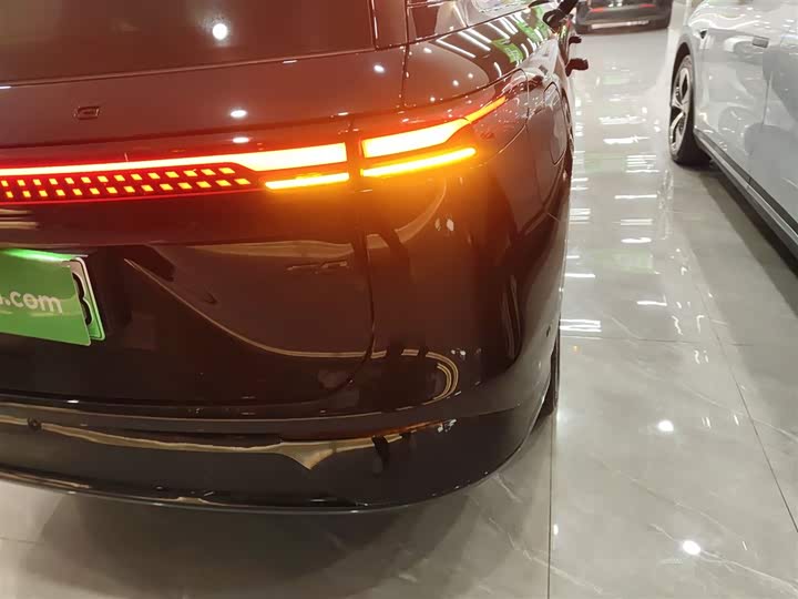 Фото 8 - XPeng G9