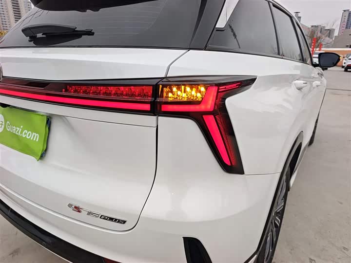 Фото 8 - Changan CS75 Plus