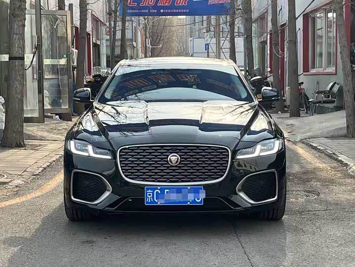 Фото 2 - Jaguar XF L