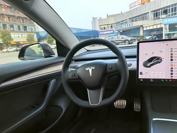 Фото 7 - Tesla Model 3