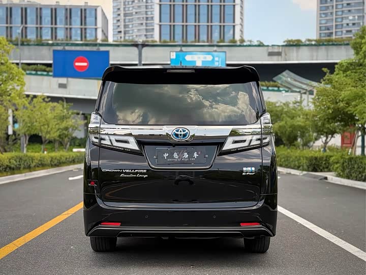 Фото 4 - Toyota Vellfire