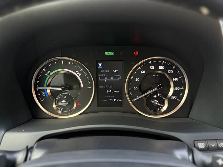 Фото 8 - Toyota Vellfire