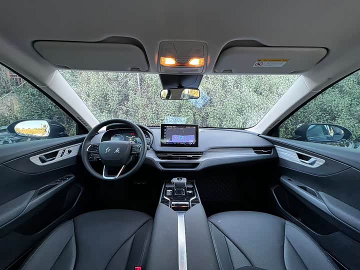 Фото 5 - Hongqi E-QM5