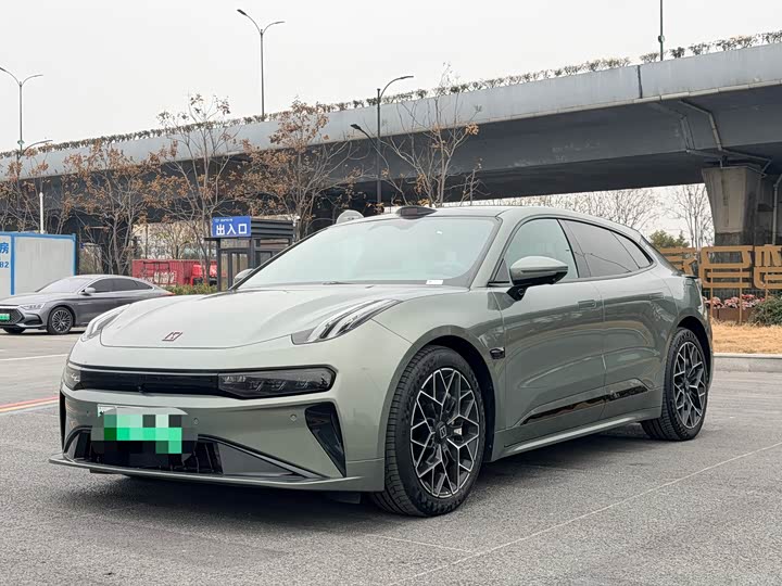 Фото 1 - Zeekr 001