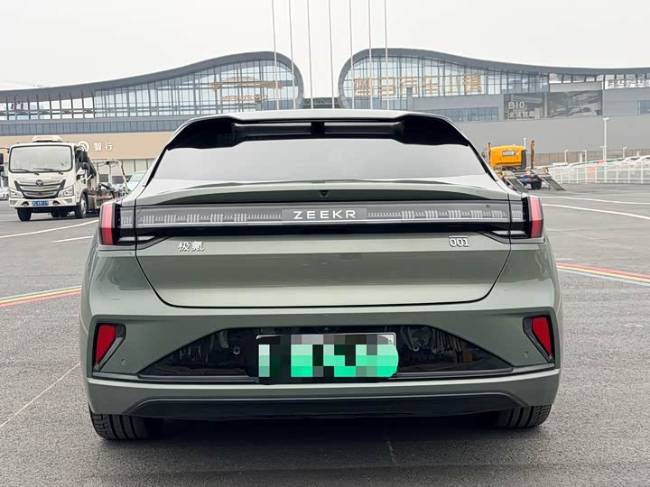 Фото 5 - Zeekr 001