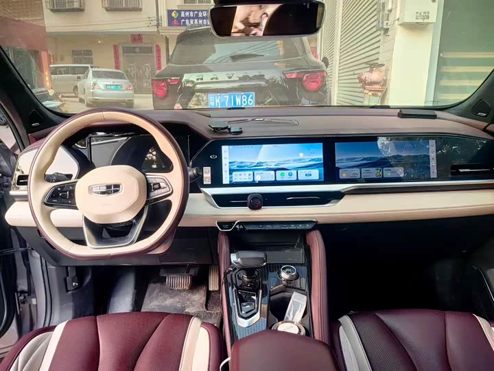 Фото 4 - Geely Monjaro