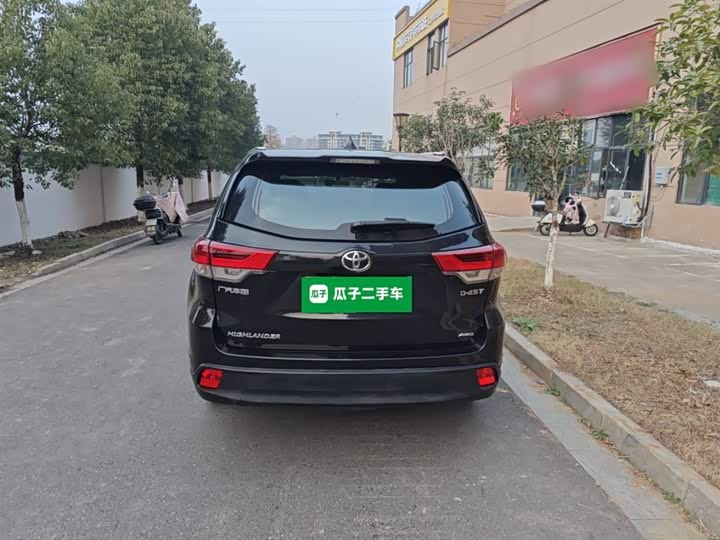 Фото 6 - Toyota Highlander