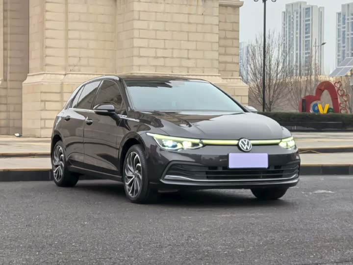 Фото 3 - Volkswagen Golf