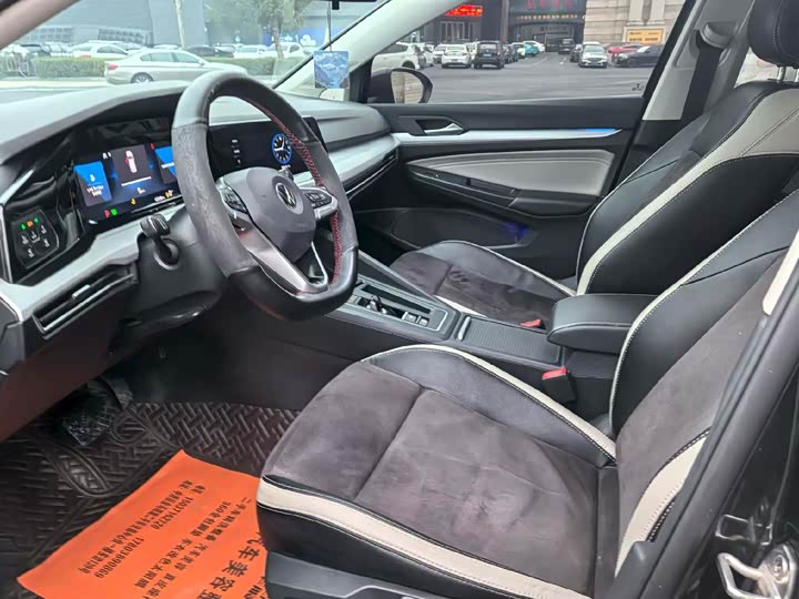 Фото 4 - Volkswagen Golf