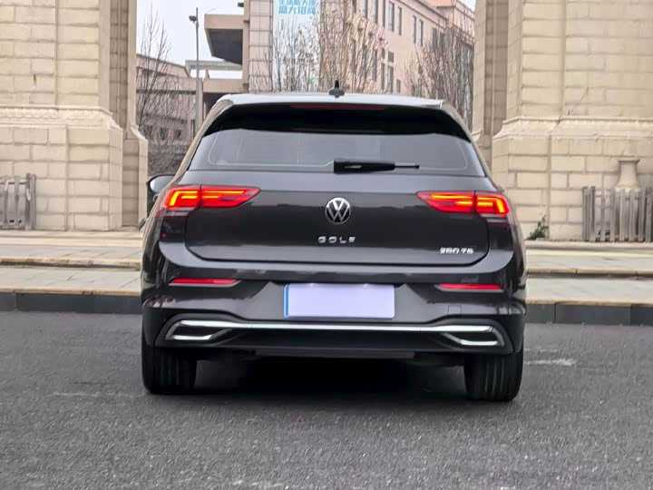 Фото 8 - Volkswagen Golf