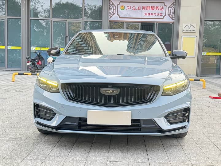 Фото 3 - Geely Preface