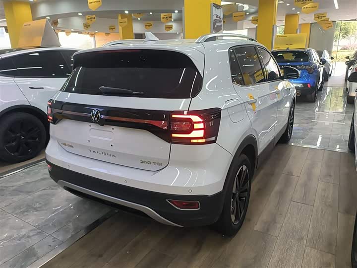 Фото 7 - Volkswagen Tacqua