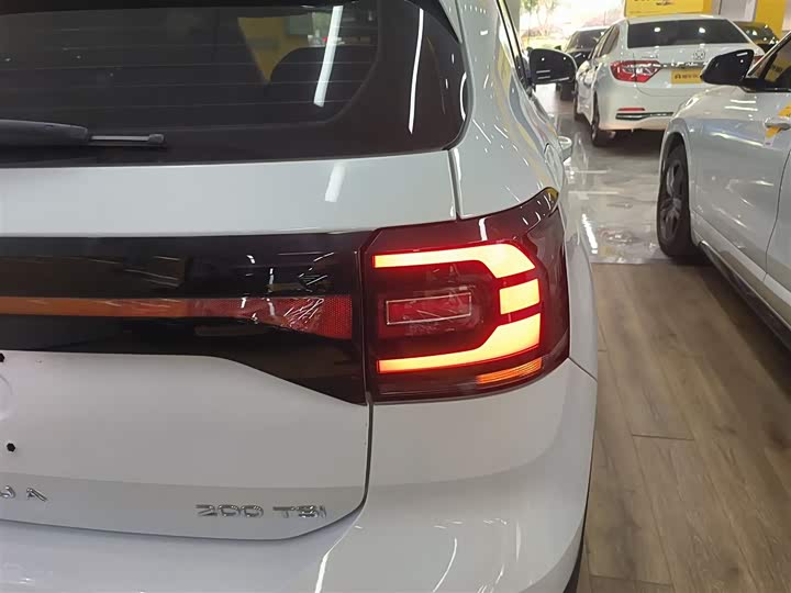 Фото 8 - Volkswagen Tacqua