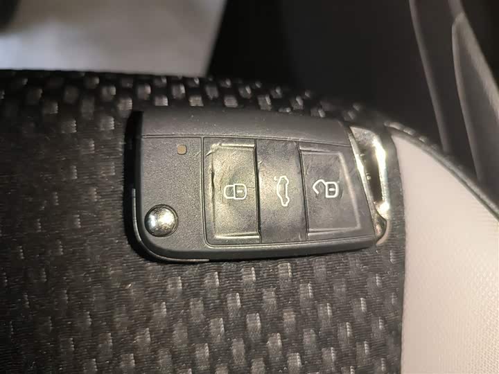 Фото 9 - Volkswagen Tacqua