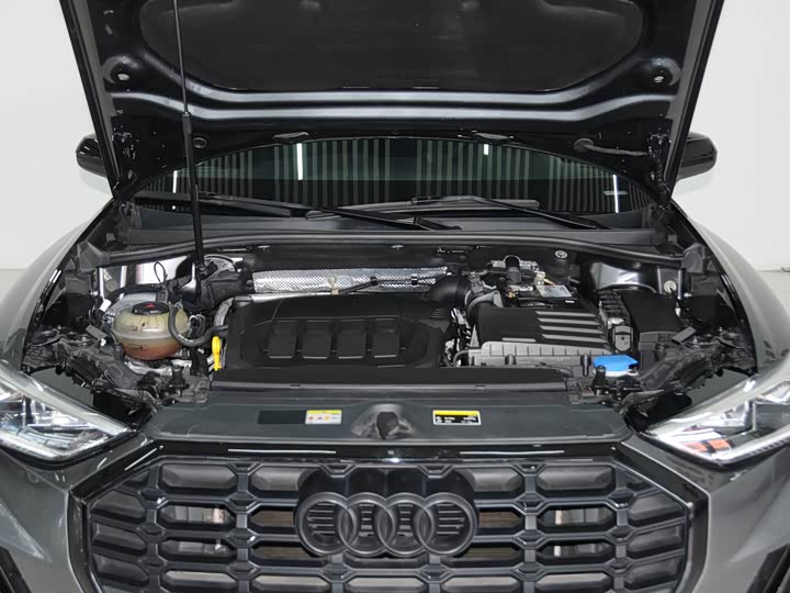 Фото 7 - Audi Q3