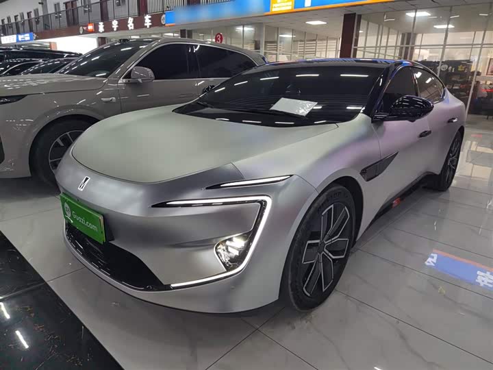 Фото 1 - Avatr 12