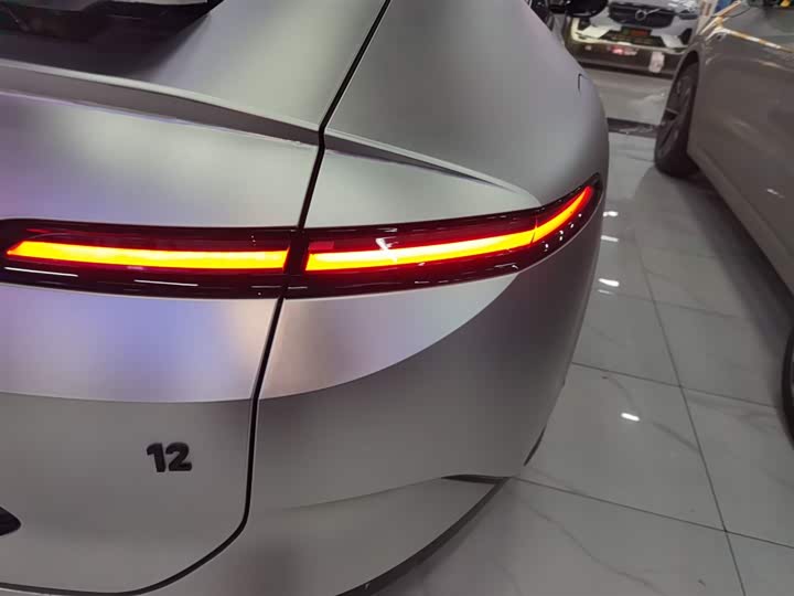 Фото 8 - Avatr 12