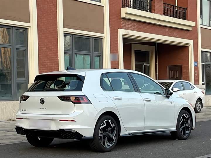 Фото 7 - Volkswagen Golf