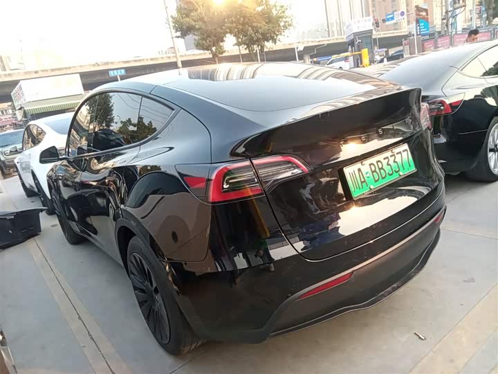 Фото 5 - Tesla Model Y