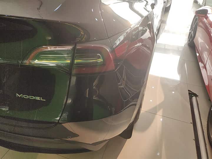 Фото 8 - Tesla Model Y