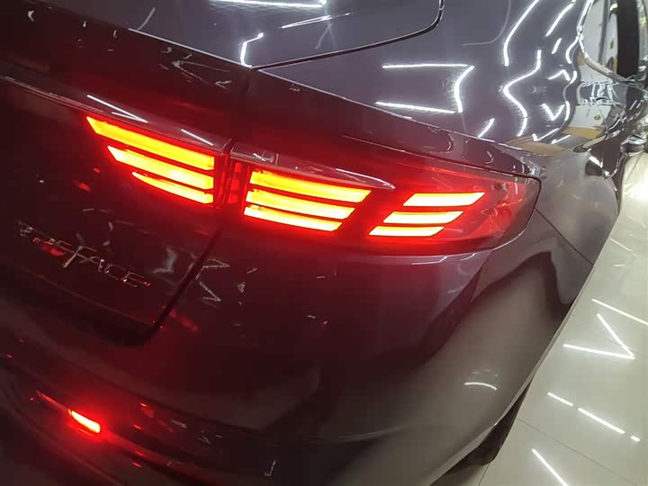 Фото 8 - Geely Preface