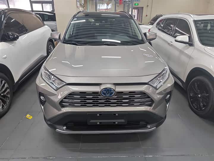 Фото 3 - Toyota RAV4