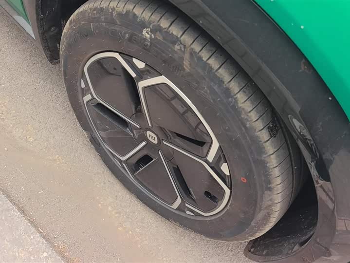 Фото 6 - Xiaomi YU7