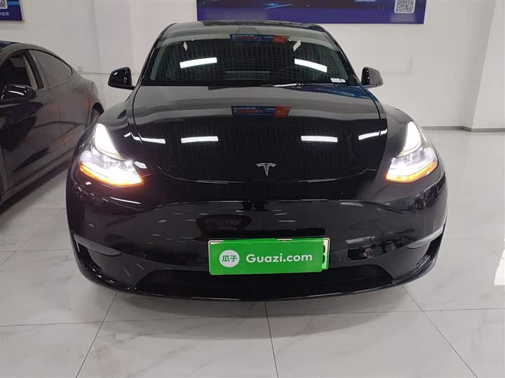 Фото 3 - Tesla Model Y