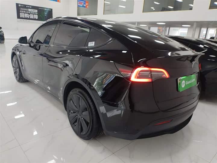 Фото 5 - Tesla Model Y