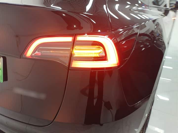 Фото 8 - Tesla Model Y