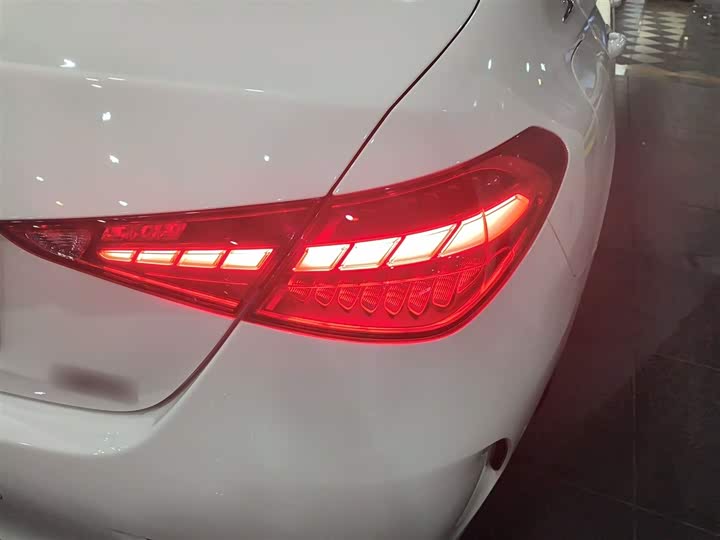 Фото 8 - Mercedes-Benz C-Class