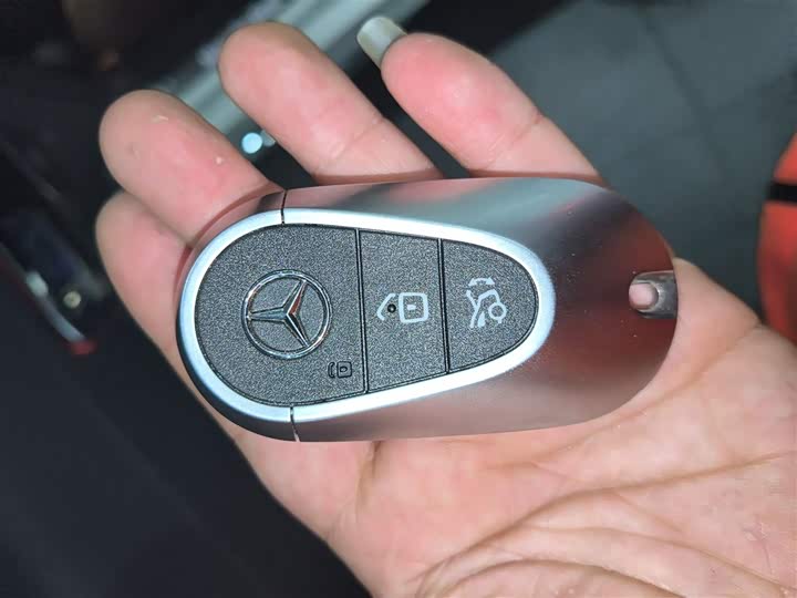 Фото 9 - Mercedes-Benz C-Class