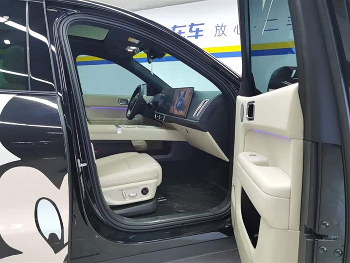 Фото 8 - LiXiang L6