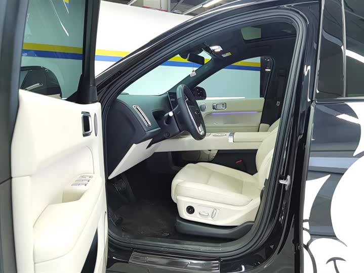 Фото 9 - LiXiang L6