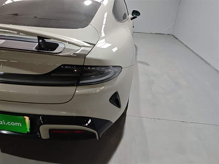 Фото 8 - Xiaomi SU7