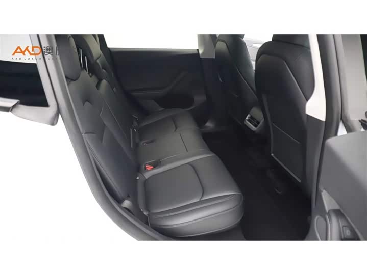 Фото 8 - Tesla Model Y